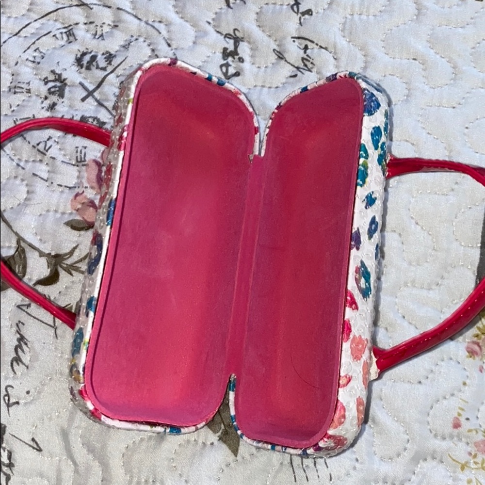 glasses case - Picture 2 of 2
